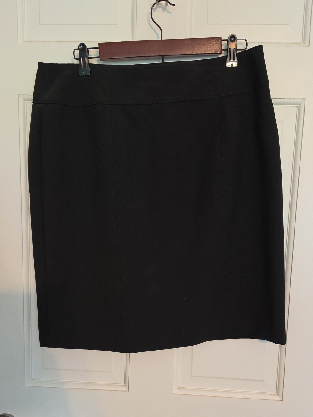 Black Women's Pencil Skirt - Sleek Office Essential